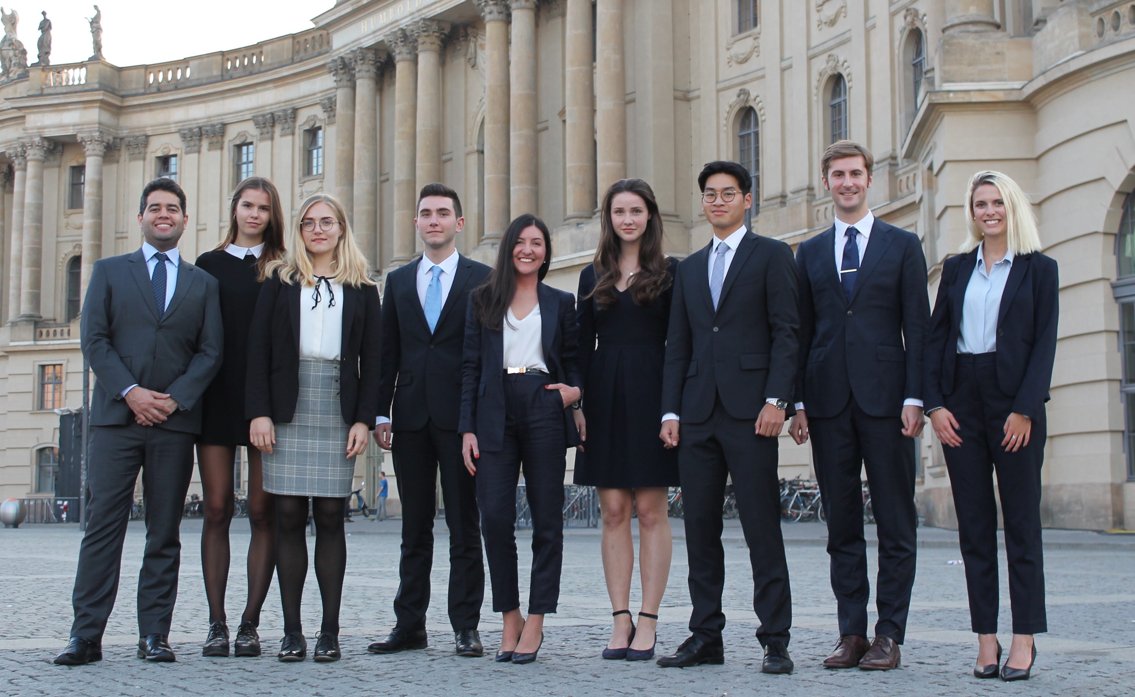 Left to right: Fabio Cavalcante (Coach), Greta Niehaus, Anne Philippczyk, Oguzhan Samanci, Madalina Luca (Coach), Sophie Stöwe, Huy Nguyen, Oliver Pollakowsky, Ann-Kristin Wagner (Coach)
